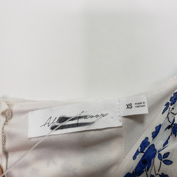 All in Favor Sasha ruched floral mini dress - Picture 6 of 6